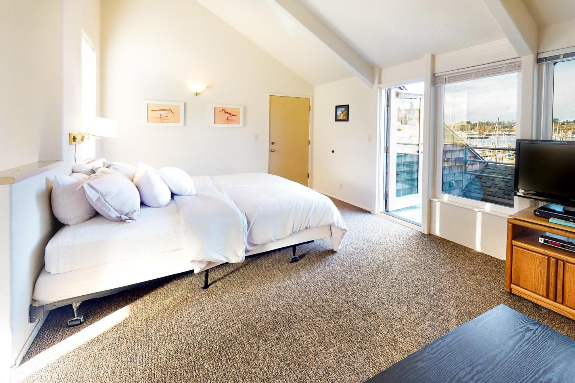 The Embarcadero Condos Ньюпорт Номер фото